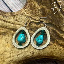 Load image into Gallery viewer, Elk Antler Earrings