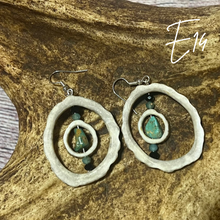 Load image into Gallery viewer, Elk Antler Earrings