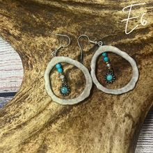 Load image into Gallery viewer, Elk Antler Earrings