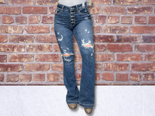 Load image into Gallery viewer, Sassy Flares